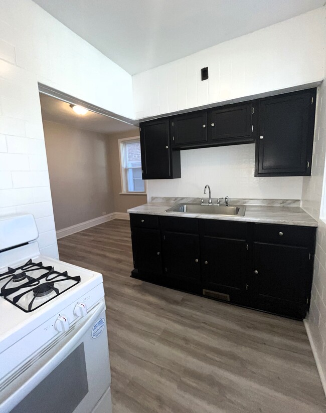 Photo - 5243 Bancroft Ave Unit 1W