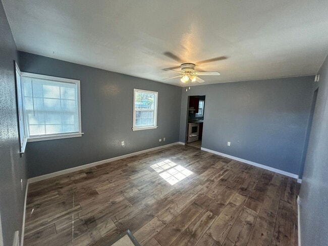 Photo - 3426 Cannon Ave