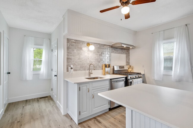 Photo - 34 Livingston St