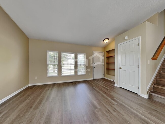 Photo - 161 Lakeview Dr