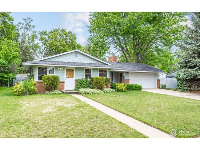 Photo - 1033 Briarwood Rd House