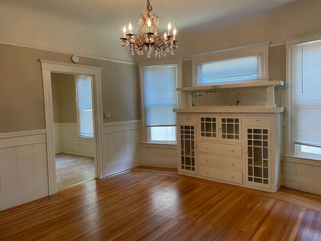 Photo - USTREET2615 Unit Main House