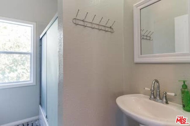 Photo - 1311 Hollister St Condo Unit 2