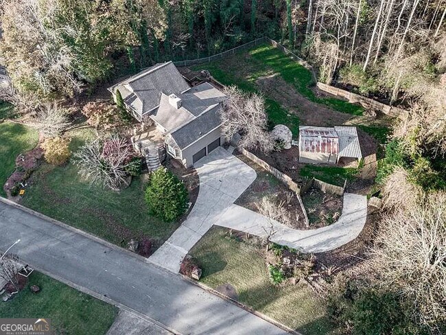 Building Photo - 2189 Chartwell Dr