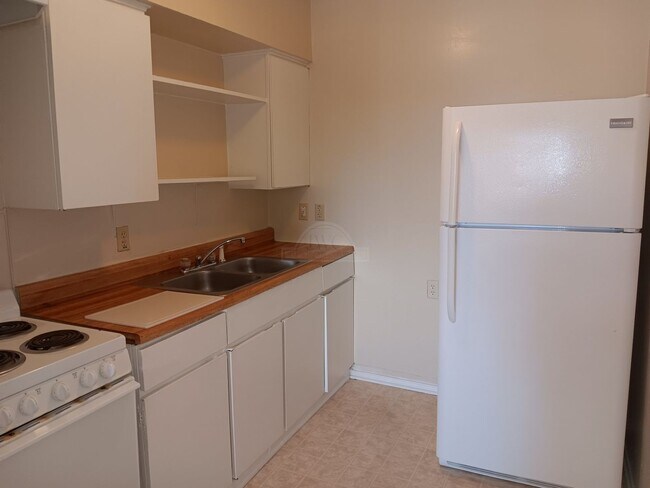 Photo - 1406 Bundrant Dr