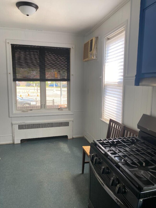 Photo - 1670 Schnectady Avenue