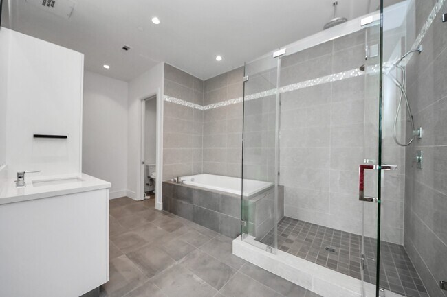 Photo - 4521 San Felipe St Unit 1904