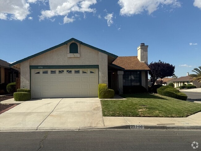 Building Photo - Victorville Home- Nice 2 Bedroom, 2 Bathro...