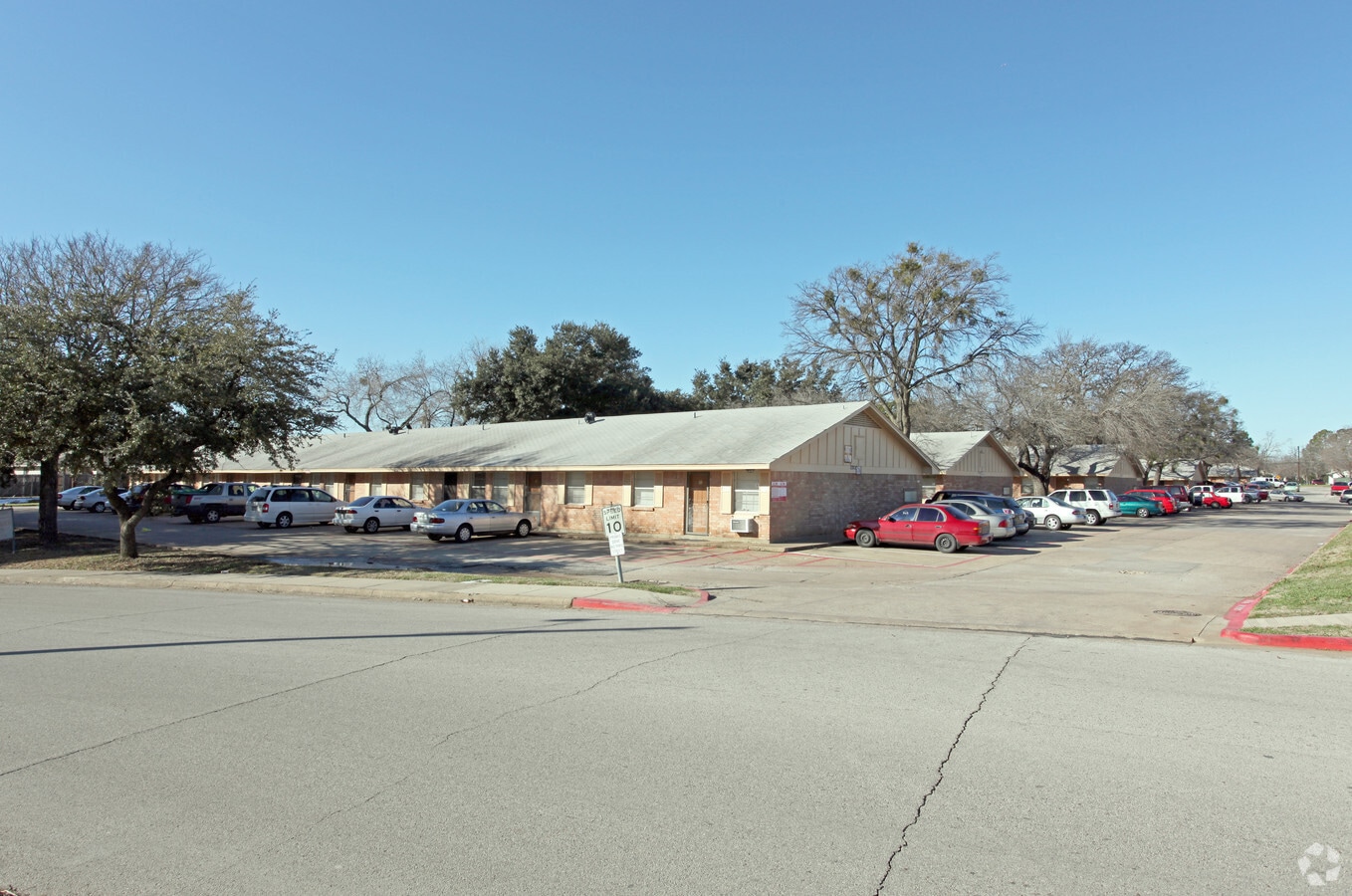 Meadowbrook Heights Apartments - Meadowbrook Heights Apartments