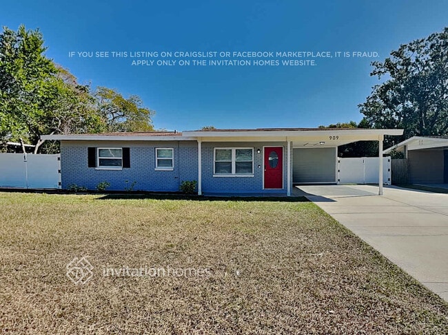 Building Photo - 909 Skyview Dr