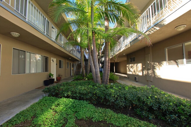 Photo - 800 Meyer Lane