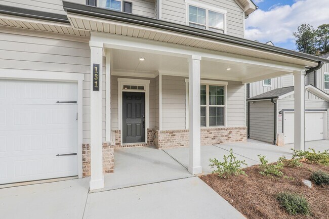 131 Vivian Ln