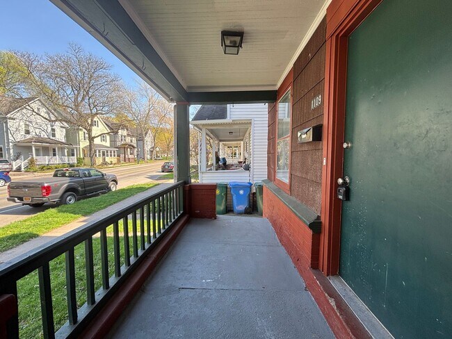 Photo - 1107-1109 South Clinton Unit 1109