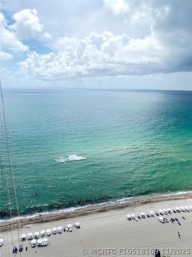 Building Photo - 16001 Collins Ave Unit 2207