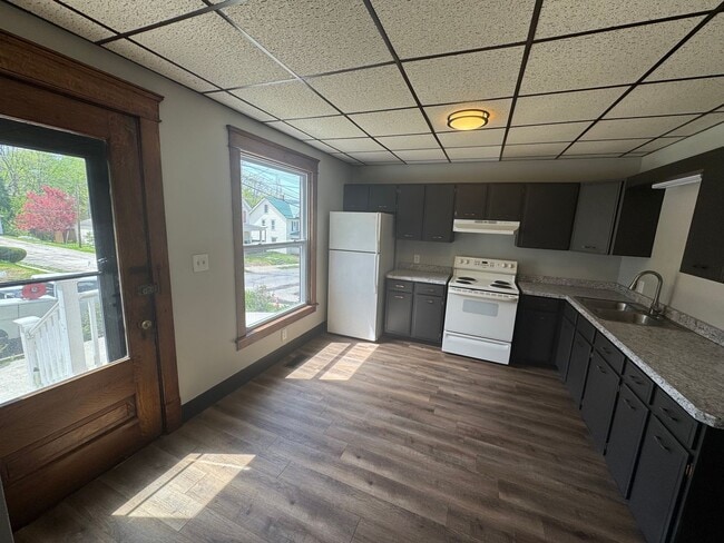 Photo - 549 Pine St Unit 549 Pine Street