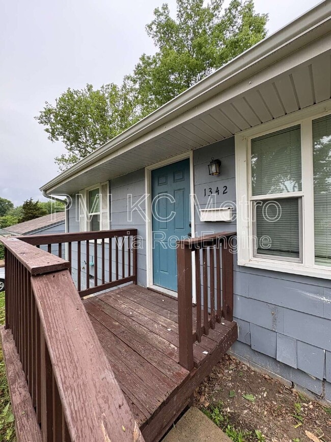 Photo - 1342 E 84th Terrace House