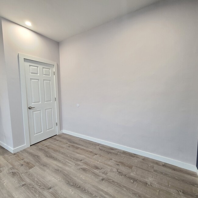 Photo - 39 74th St Unit E3