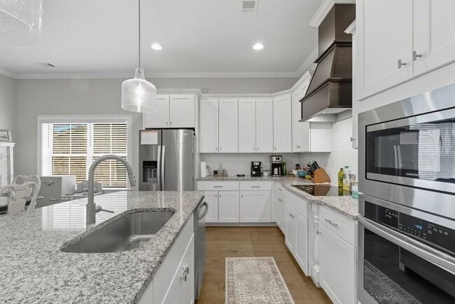 Photo - Exceptional Home in Donahue Ridge!