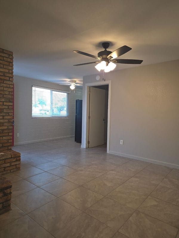 Photo - 624 E Roosevelt Ave