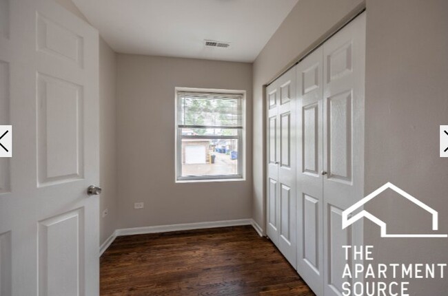 Photo - 3519 W Grace St Unidad 3W