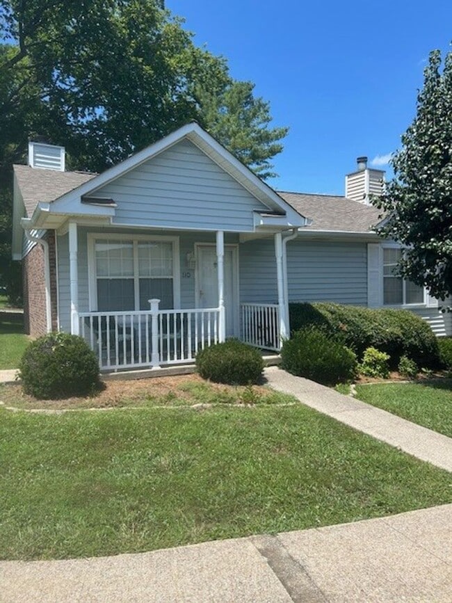 Building Photo - Rivergate Townhome Available Now