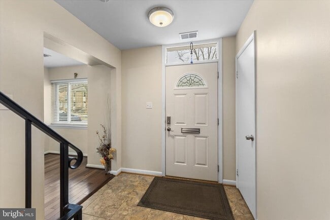 Photo - 5052 Cliffhaven Dr