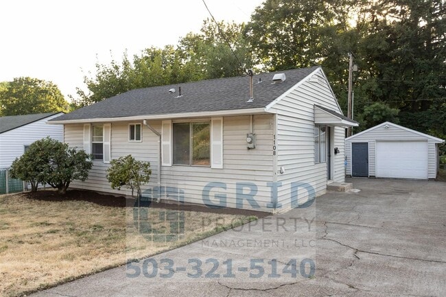 Building Photo - Charming 2BR House with Garage & Private Patio in Vancouver!