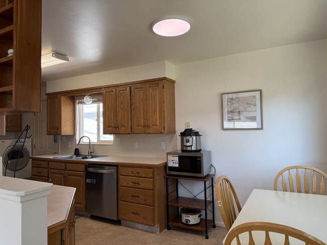 Photo - 145 N 500 E