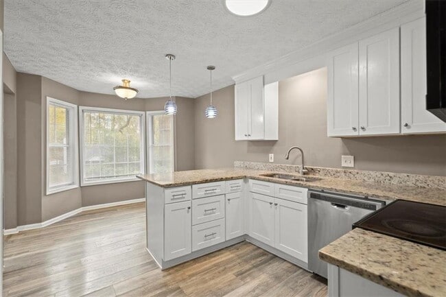 Photo - 326 Farm Pl Ct NE