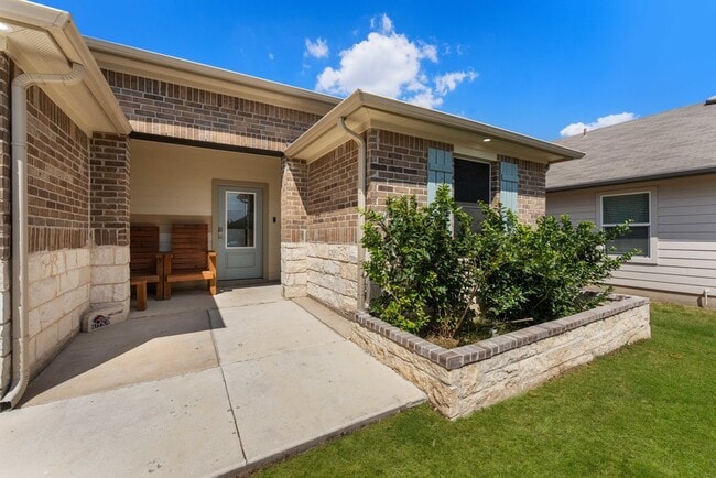 Photo - 829 Margay Lp