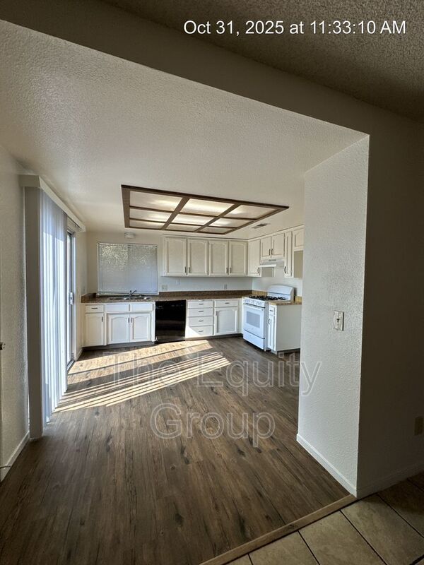 Photo - 1347 S Court St