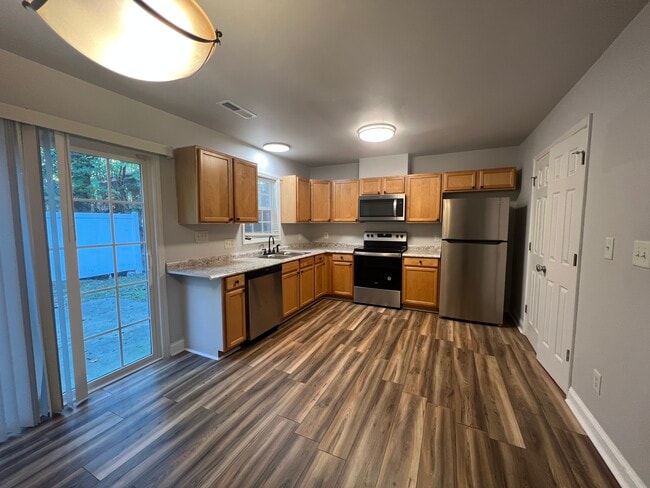 Building Photo - 2621 Macgregor Downs Rd Unit C Rental