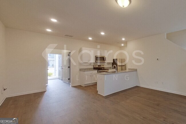 Photo - 202 Long Is Dr