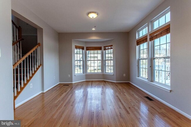 Photo - 1603 Durham Way