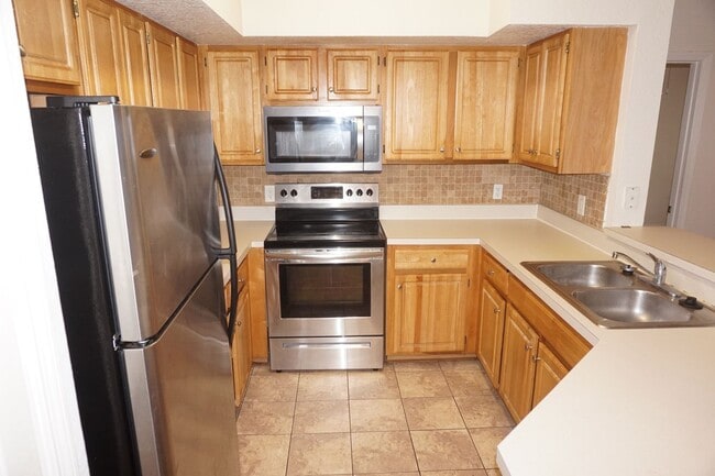 Photo - Spacious 2/2 in Plantation Park Close to Theme Parks