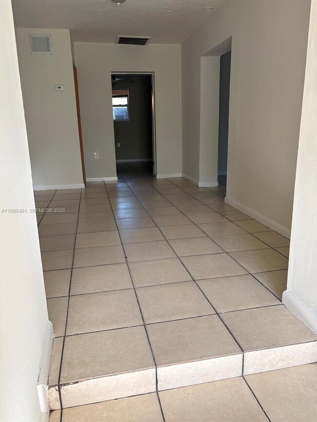 Photo - 1384 NW 27th St