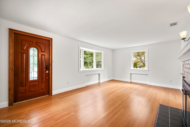 Photo - 18 Fierro Ave