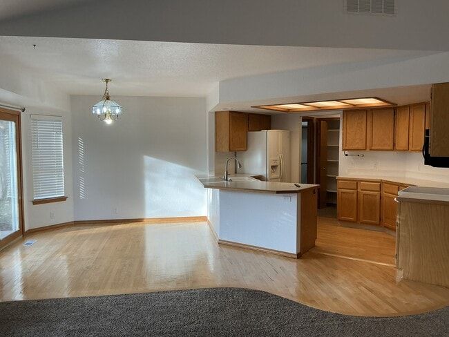 Kitchen / Dining - 2027 North Dove Avenue