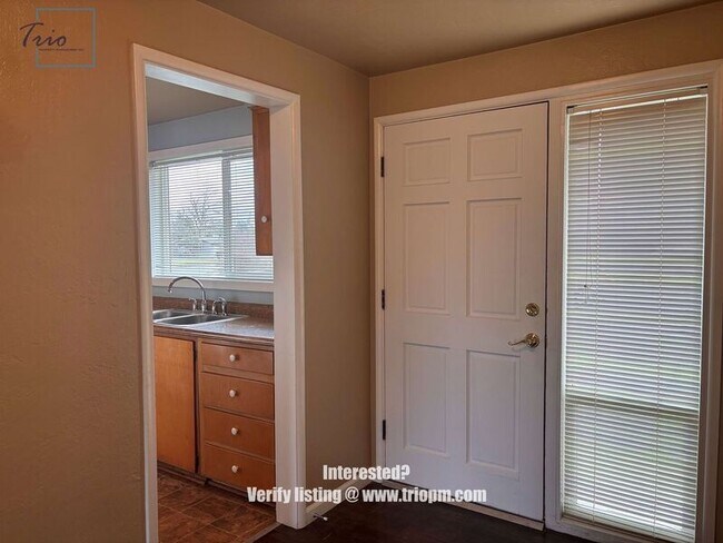 Photo - 1663 Larkspur Loop