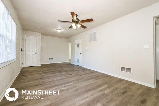 Photo - 10717 Cambridge Ave