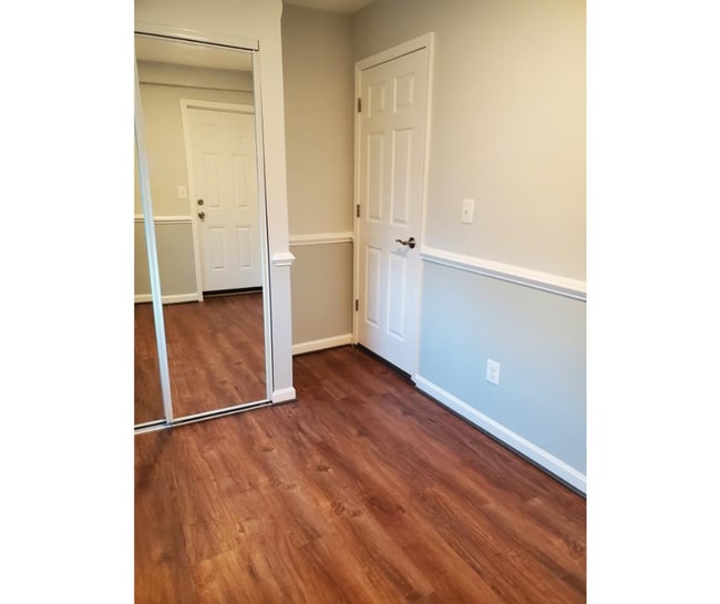 3247 Magnolia Ave Unit A AVAILABLE $600