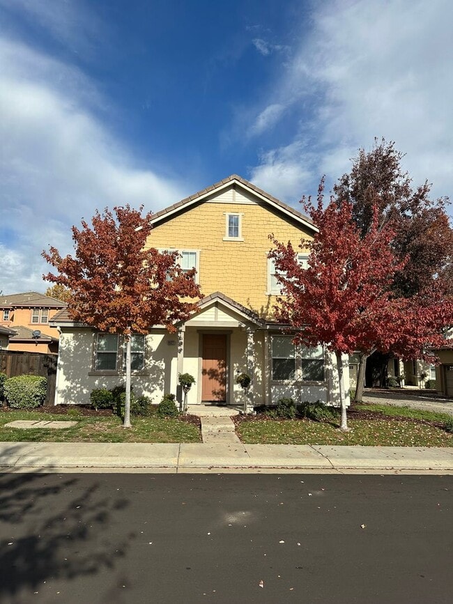 Building Photo - Patterson Stunner