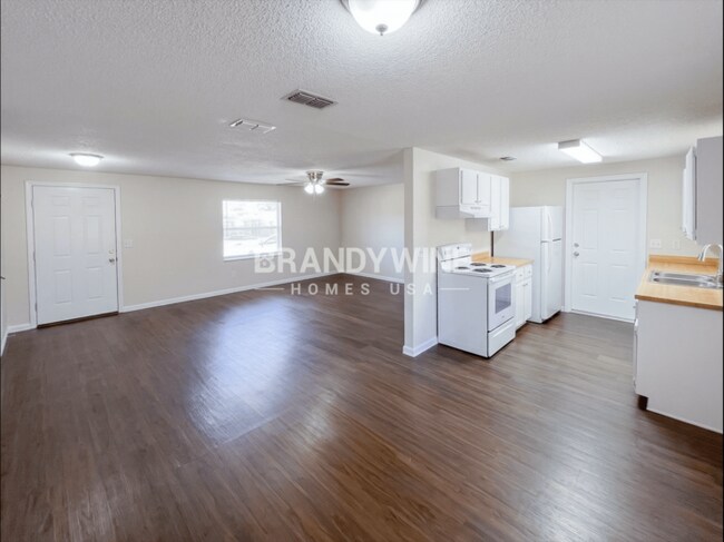 Photo - 5937 Camaro Dr W