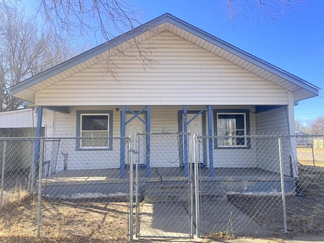 Building Photo - 1700 S Lincoln St Unit A