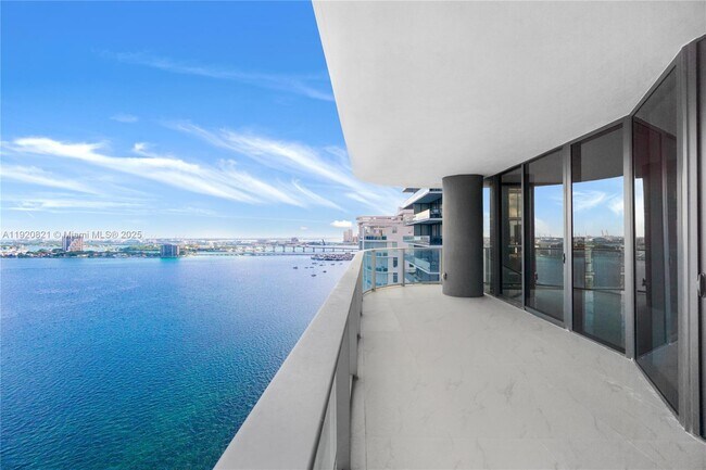 Photo - 700 NE 24th St Unit 2007