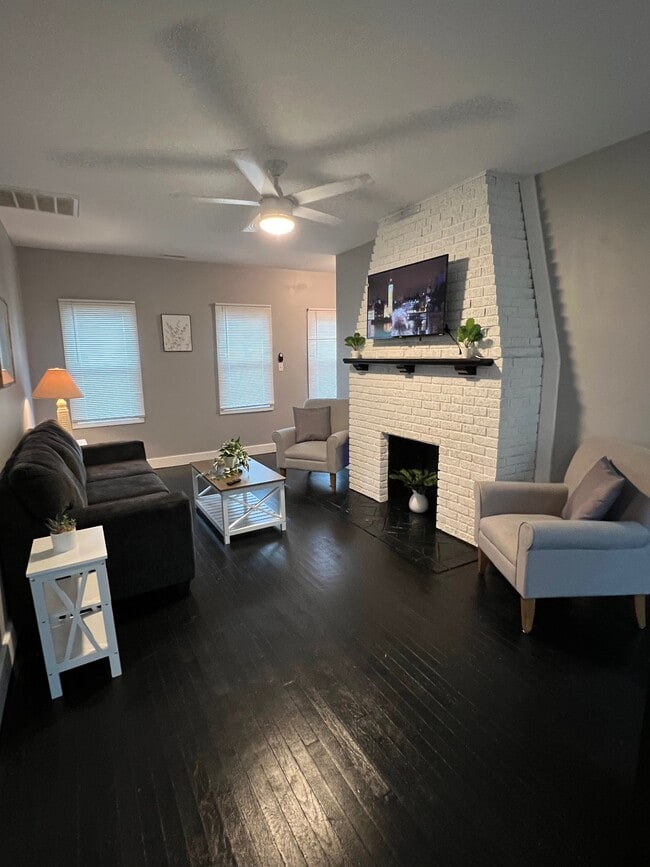 Building Photo - 1213 Jordan Ave Unit 1213 Rental