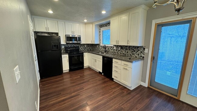 Photo - Beautiful town home in Centerville! 3 bedr...