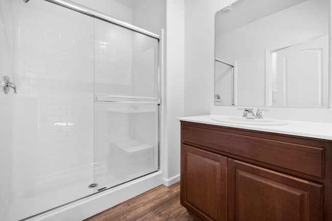 Photo - 1963 Manchester Dr