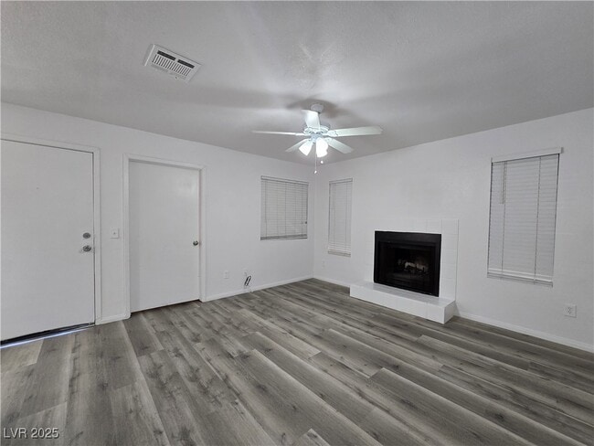 Building Photo - 2742 Alicialynn Way Unit A