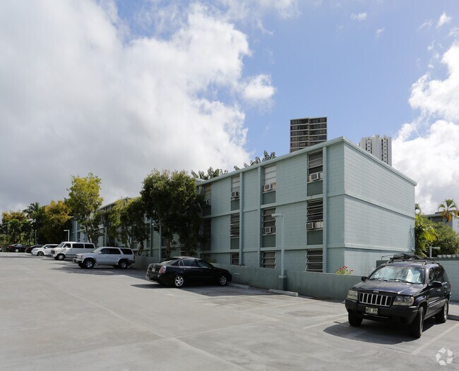 Photo - Pearlridge Gardens and Tower
